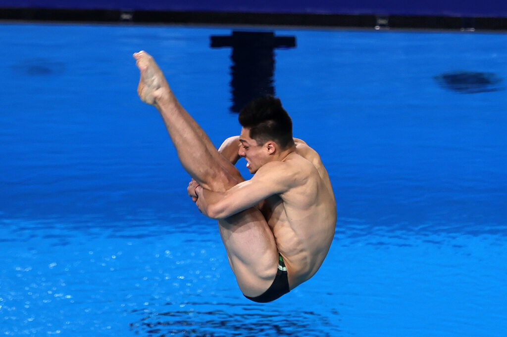 Osmar Olvera doble medallista